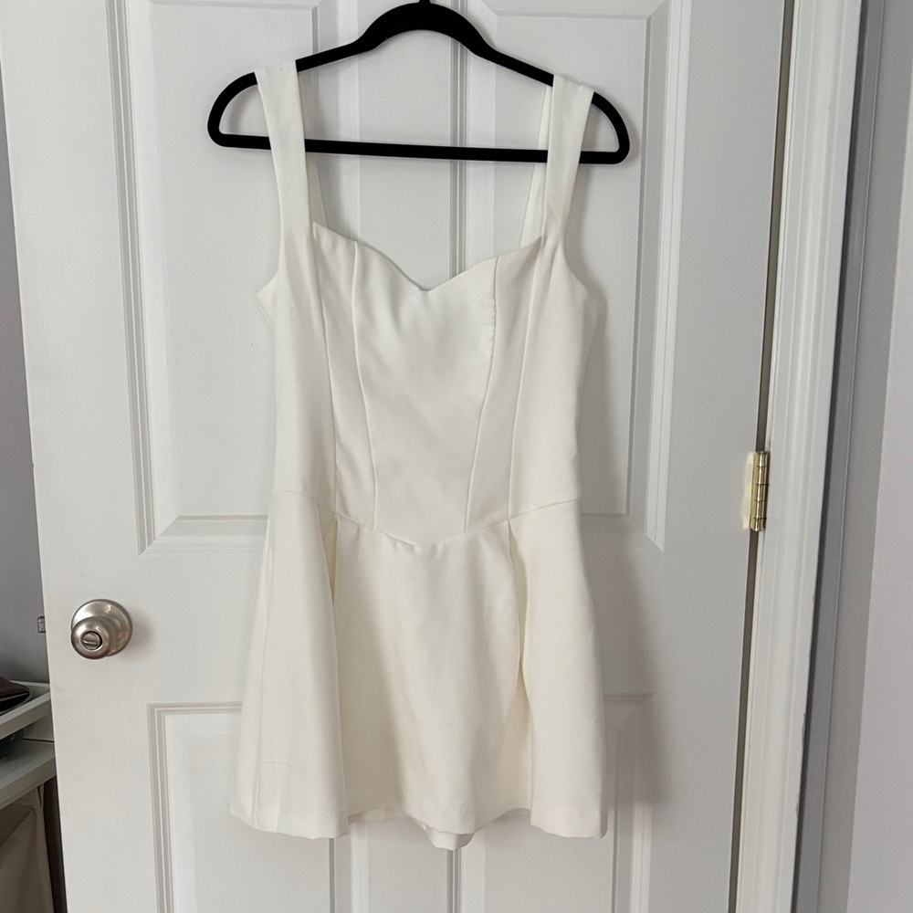White Mini Dress with Sweetheart Neckline